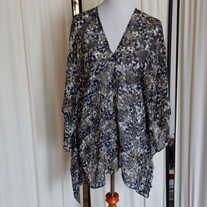 Westbound Lightweight Kimono-style Poncho/Blouse - Size 1X